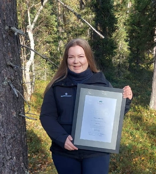 Sodankyläläiselle metsäasiantuntija LKV Johanna Kaltiokummulle ”Työyhteisön hyvä tyyppi” -stipendi